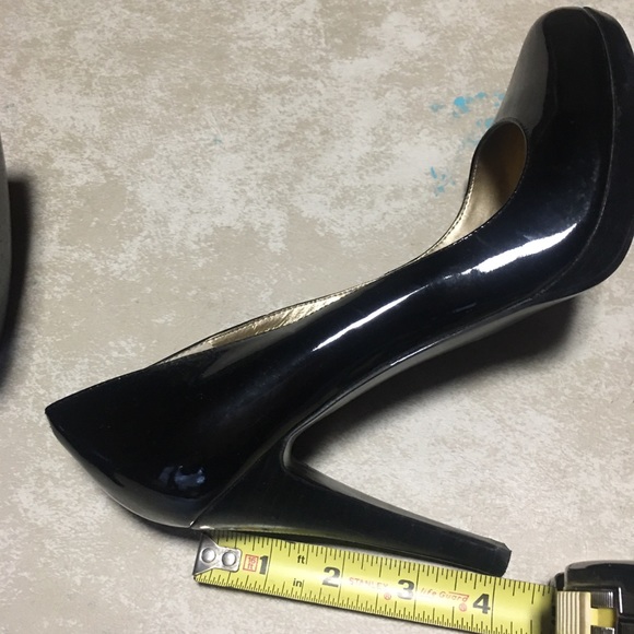 Guess platform pump - Picture 2 of 5